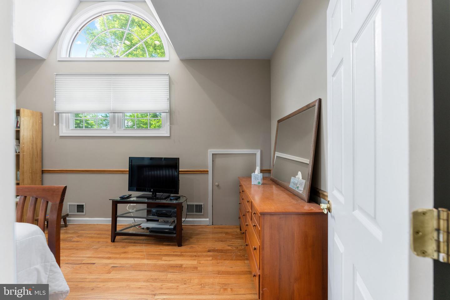1823 WESTMORELAND ST, MCLEAN, Virginia 22101, 5 Bedrooms Bedrooms, ,4 BathroomsBathrooms,Residential,For sale,1823 WESTMORELAND ST,VAFX2234214 MLS # VAFX2234214