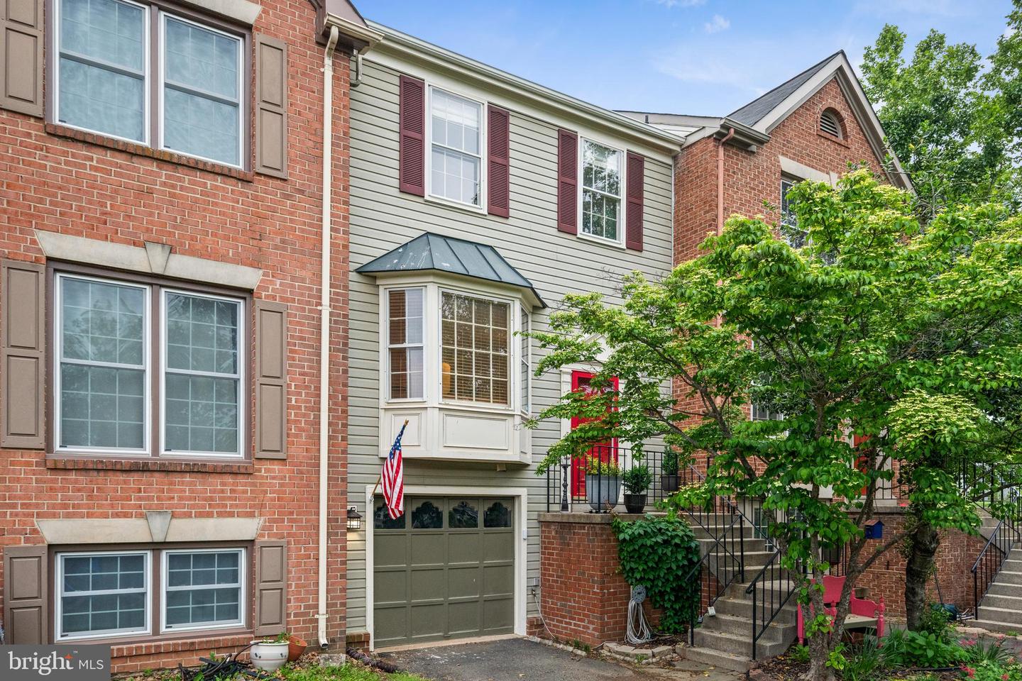 257 DAVIS AVE SW, LEESBURG, Virginia 20175, 3 Bedrooms Bedrooms, ,2 BathroomsBathrooms,Residential,For sale,257 DAVIS AVE SW,VALO2094010 MLS # VALO2094010