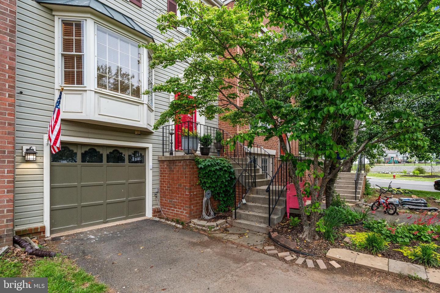 257 DAVIS AVE SW, LEESBURG, Virginia 20175, 3 Bedrooms Bedrooms, ,2 BathroomsBathrooms,Residential,For sale,257 DAVIS AVE SW,VALO2094010 MLS # VALO2094010