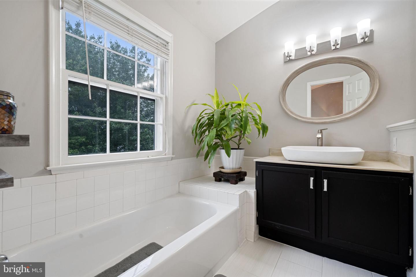 257 DAVIS AVE SW, LEESBURG, Virginia 20175, 3 Bedrooms Bedrooms, ,2 BathroomsBathrooms,Residential,For sale,257 DAVIS AVE SW,VALO2094010 MLS # VALO2094010