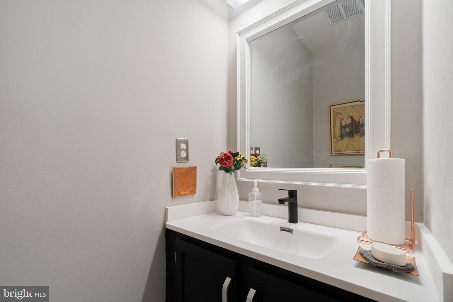 257 DAVIS AVE SW, LEESBURG, Virginia 20175, 3 Bedrooms Bedrooms, ,2 BathroomsBathrooms,Residential,For sale,257 DAVIS AVE SW,VALO2094010 MLS # VALO2094010