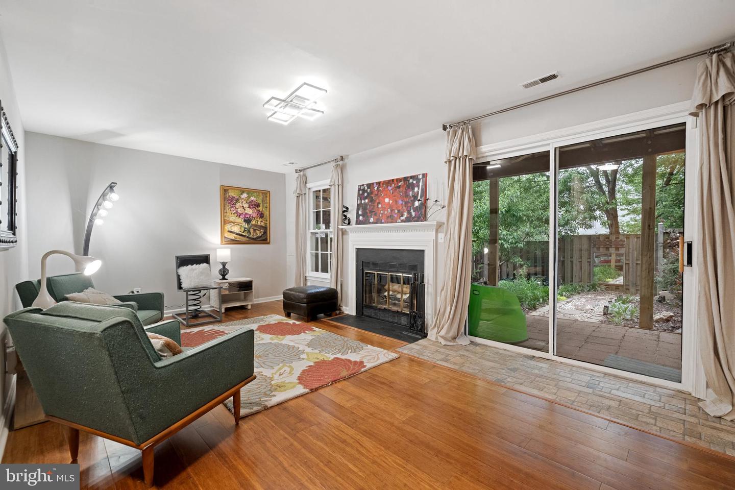 257 DAVIS AVE SW, LEESBURG, Virginia 20175, 3 Bedrooms Bedrooms, ,2 BathroomsBathrooms,Residential,For sale,257 DAVIS AVE SW,VALO2094010 MLS # VALO2094010