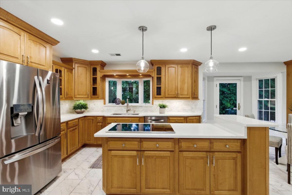 9310 HALLSTON CT, FAIRFAX STATION, Virginia 22039, 5 Bedrooms Bedrooms, ,4 BathroomsBathrooms,Residential,For sale,9310 HALLSTON CT,VAFX2234786 MLS # VAFX2234786