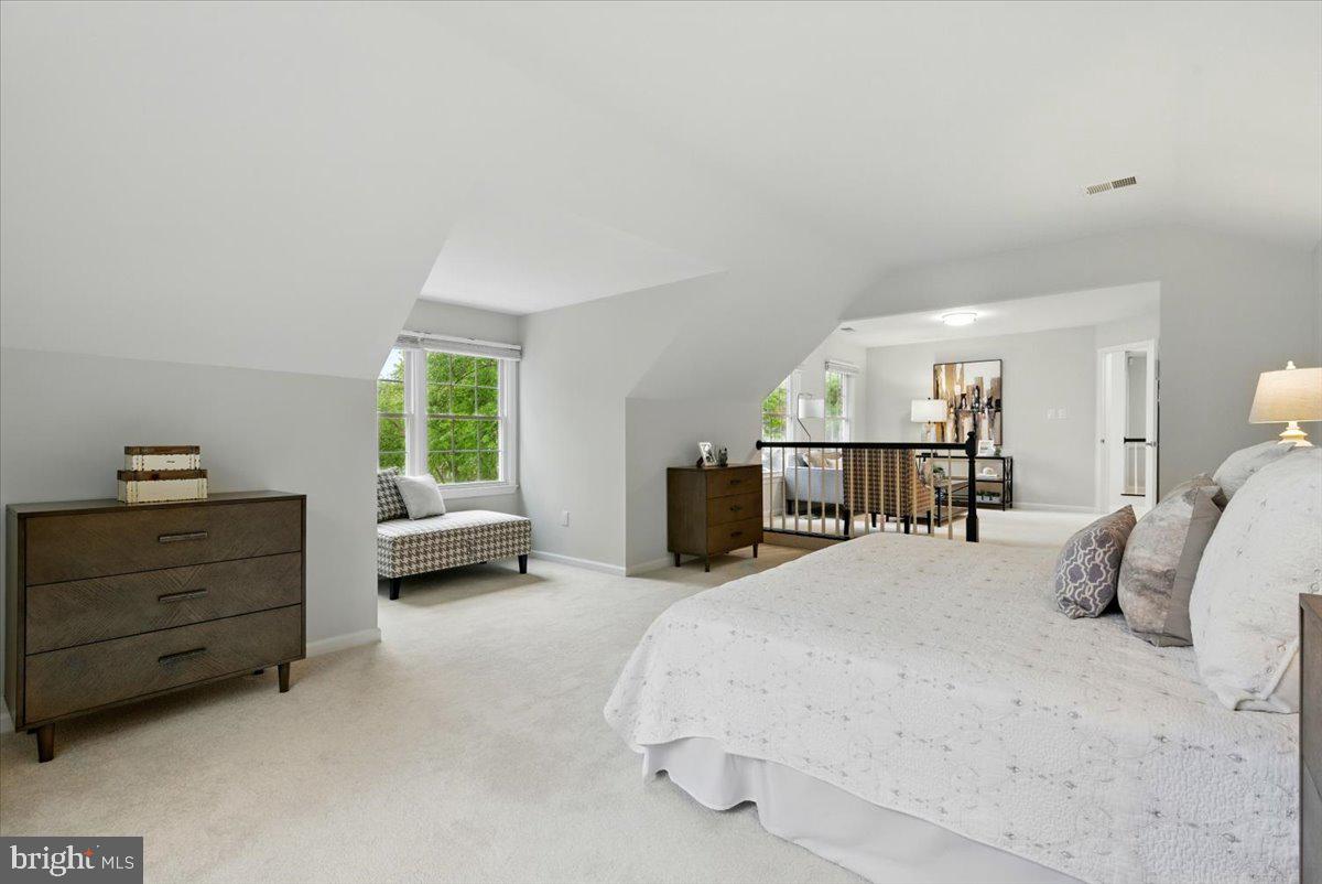 9310 HALLSTON CT, FAIRFAX STATION, Virginia 22039, 5 Bedrooms Bedrooms, ,4 BathroomsBathrooms,Residential,For sale,9310 HALLSTON CT,VAFX2234786 MLS # VAFX2234786