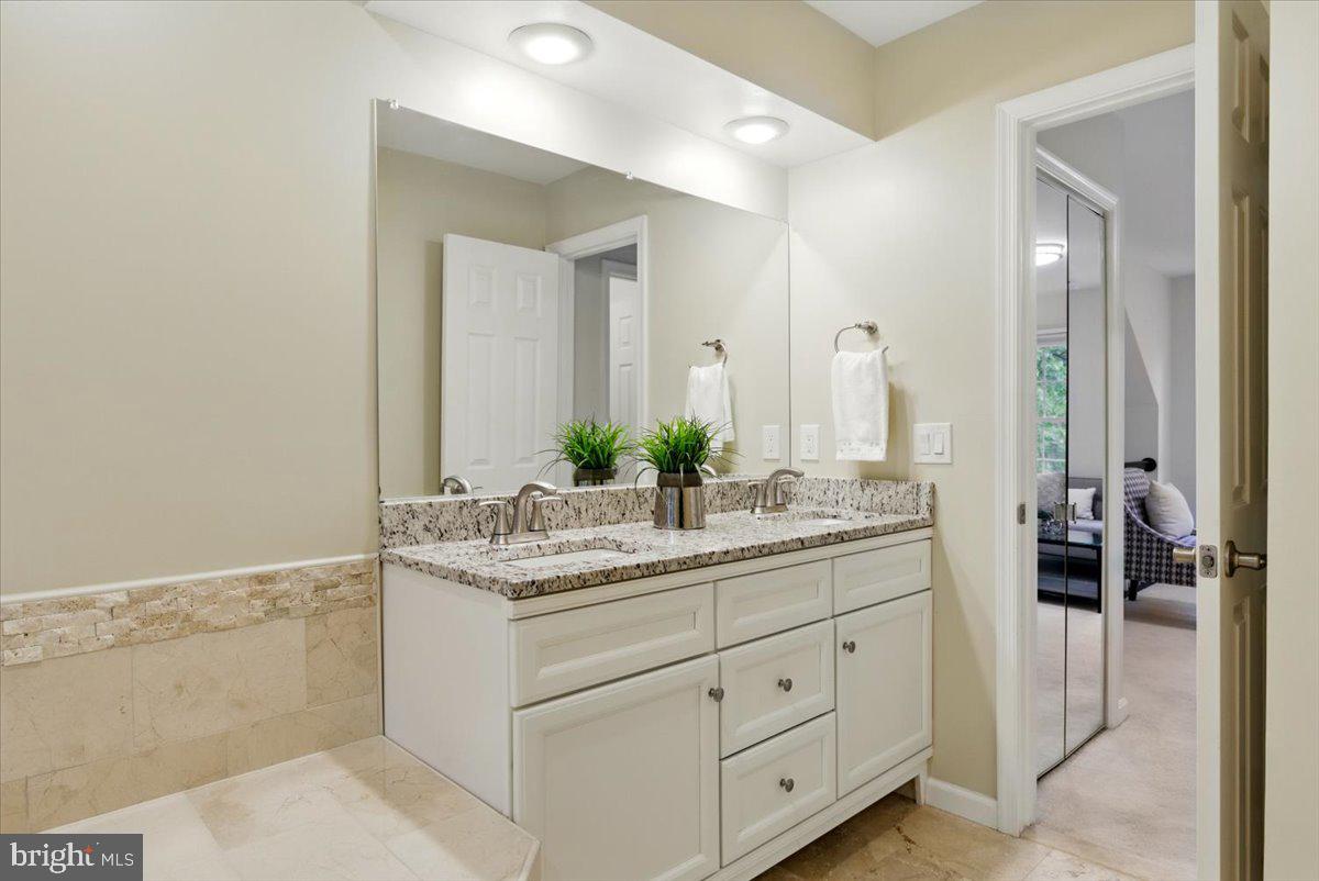 9310 HALLSTON CT, FAIRFAX STATION, Virginia 22039, 5 Bedrooms Bedrooms, ,4 BathroomsBathrooms,Residential,For sale,9310 HALLSTON CT,VAFX2234786 MLS # VAFX2234786