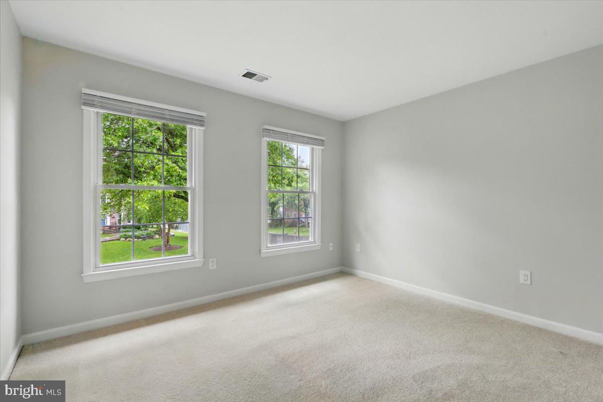9310 HALLSTON CT, FAIRFAX STATION, Virginia 22039, 5 Bedrooms Bedrooms, ,4 BathroomsBathrooms,Residential,For sale,9310 HALLSTON CT,VAFX2234786 MLS # VAFX2234786