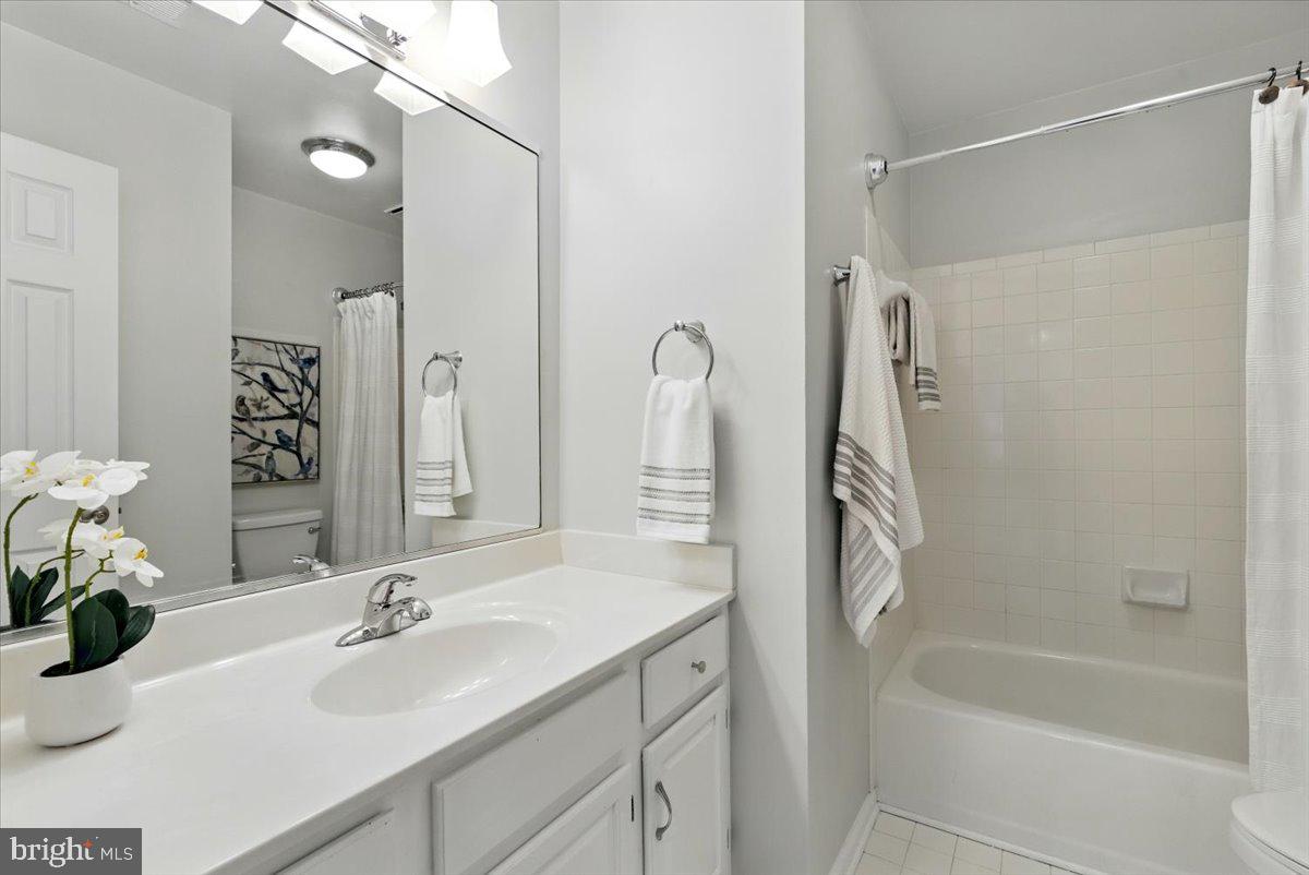 9310 HALLSTON CT, FAIRFAX STATION, Virginia 22039, 5 Bedrooms Bedrooms, ,4 BathroomsBathrooms,Residential,For sale,9310 HALLSTON CT,VAFX2234786 MLS # VAFX2234786