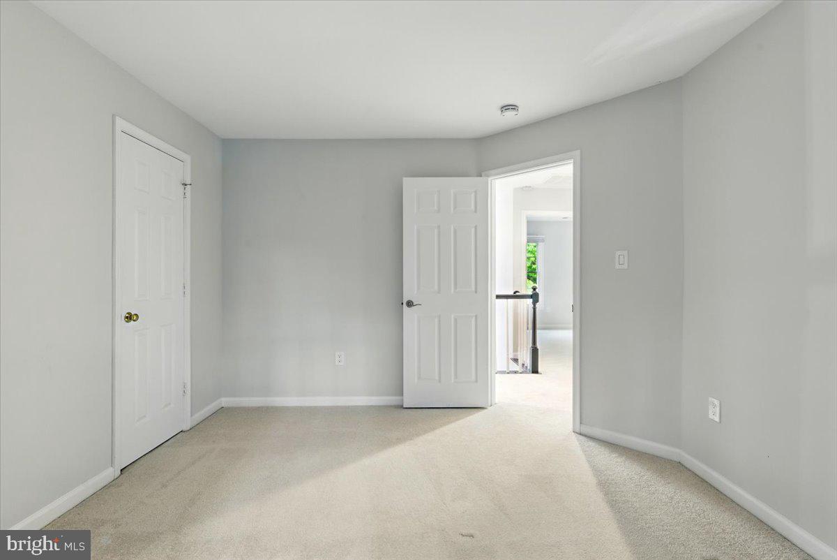 9310 HALLSTON CT, FAIRFAX STATION, Virginia 22039, 5 Bedrooms Bedrooms, ,4 BathroomsBathrooms,Residential,For sale,9310 HALLSTON CT,VAFX2234786 MLS # VAFX2234786