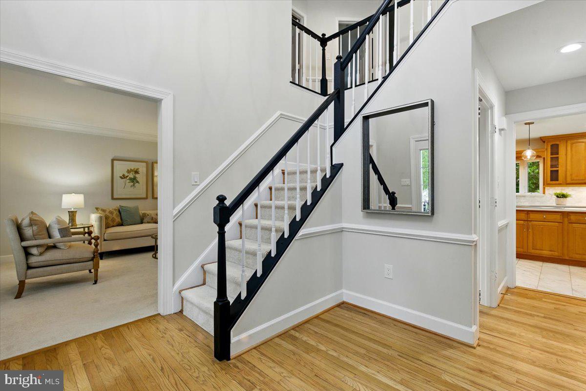 9310 HALLSTON CT, FAIRFAX STATION, Virginia 22039, 5 Bedrooms Bedrooms, ,4 BathroomsBathrooms,Residential,For sale,9310 HALLSTON CT,VAFX2234786 MLS # VAFX2234786