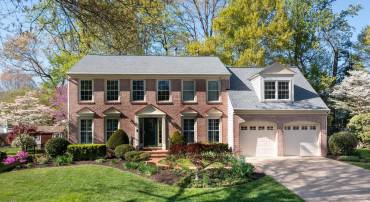 9310 HALLSTON CT, FAIRFAX STATION, Virginia 22039, 5 Bedrooms Bedrooms, ,4 BathroomsBathrooms,Residential,For sale,9310 HALLSTON CT,VAFX2234786 MLS # VAFX2234786