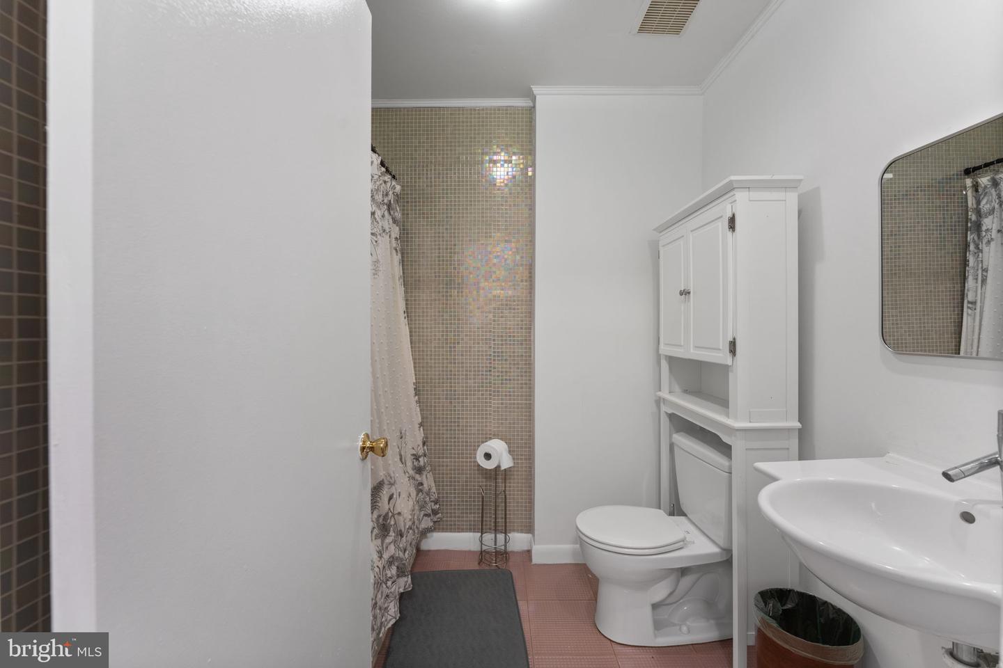3950 WOODHUE PL #16, ALEXANDRIA, Virginia 22309, 2 Bedrooms Bedrooms, ,1 BathroomBathrooms,Residential,For sale,3950 WOODHUE PL #16,VAFX2235224 MLS # VAFX2235224