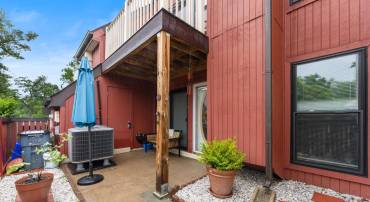3950 WOODHUE PL #16, ALEXANDRIA, Virginia 22309, 2 Bedrooms Bedrooms, ,1 BathroomBathrooms,Residential,For sale,3950 WOODHUE PL #16,VAFX2235224 MLS # VAFX2235224