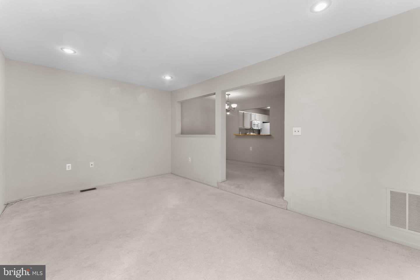 3908 MARQUIS PL, WOODBRIDGE, Virginia 22192, 3 Bedrooms Bedrooms, ,2 BathroomsBathrooms,Residential,For sale,3908 MARQUIS PL,VAPW2092378 MLS # VAPW2092378