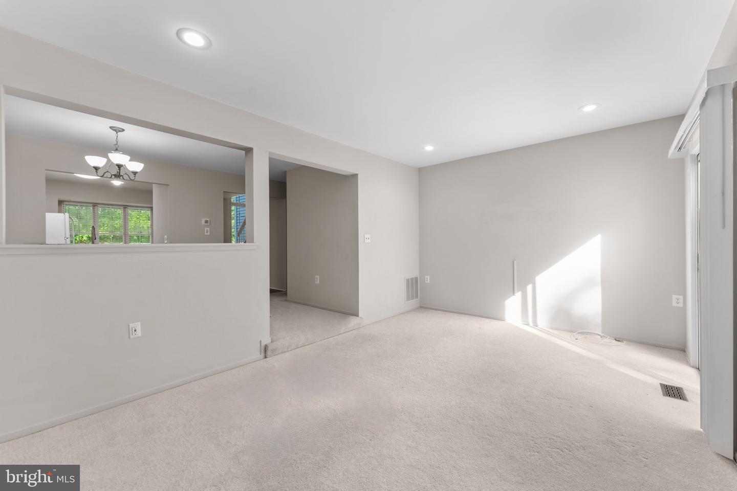 3908 MARQUIS PL, WOODBRIDGE, Virginia 22192, 3 Bedrooms Bedrooms, ,2 BathroomsBathrooms,Residential,For sale,3908 MARQUIS PL,VAPW2092378 MLS # VAPW2092378