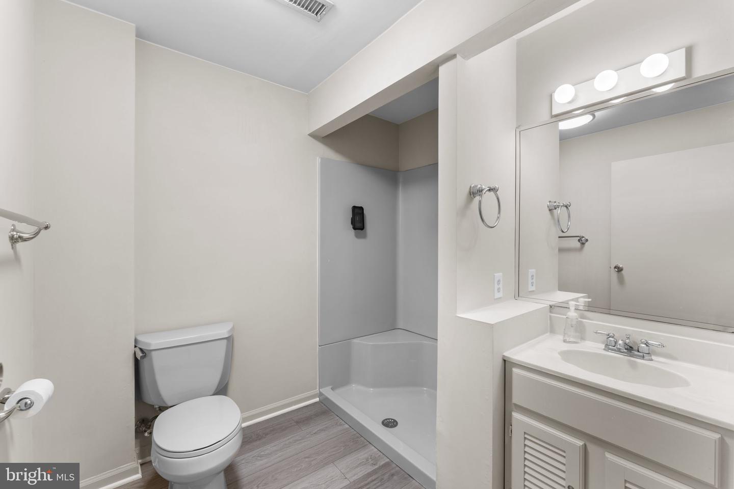 3908 MARQUIS PL, WOODBRIDGE, Virginia 22192, 3 Bedrooms Bedrooms, ,2 BathroomsBathrooms,Residential,For sale,3908 MARQUIS PL,VAPW2092378 MLS # VAPW2092378