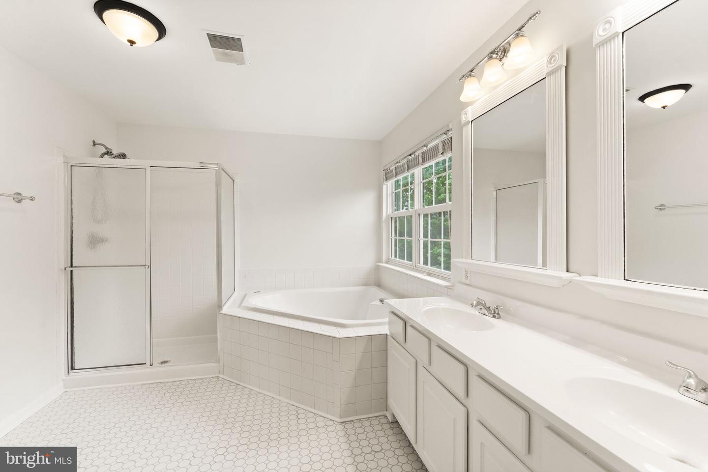 43205 CARDSTON PL, LEESBURG, Virginia 20176, 4 Bedrooms Bedrooms, ,2 BathroomsBathrooms,Residential,For sale,43205 CARDSTON PL,VALO2094326 MLS # VALO2094326