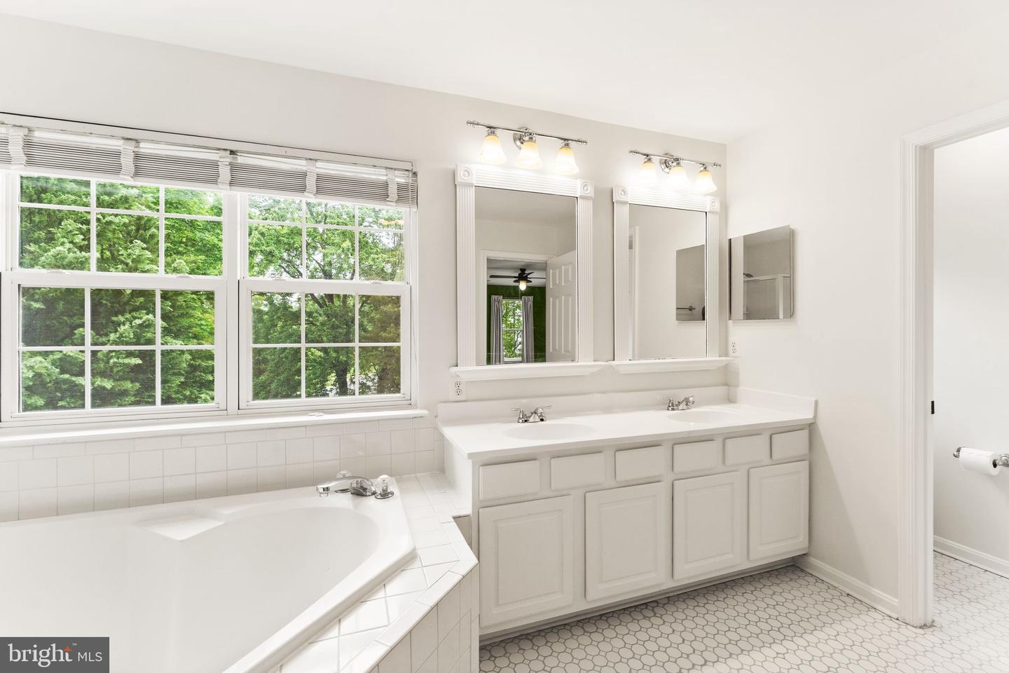43205 CARDSTON PL, LEESBURG, Virginia 20176, 4 Bedrooms Bedrooms, ,2 BathroomsBathrooms,Residential,For sale,43205 CARDSTON PL,VALO2094326 MLS # VALO2094326
