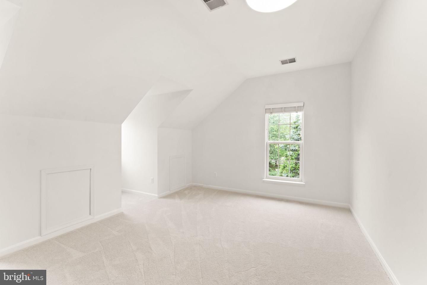 43205 CARDSTON PL, LEESBURG, Virginia 20176, 4 Bedrooms Bedrooms, ,2 BathroomsBathrooms,Residential,For sale,43205 CARDSTON PL,VALO2094326 MLS # VALO2094326