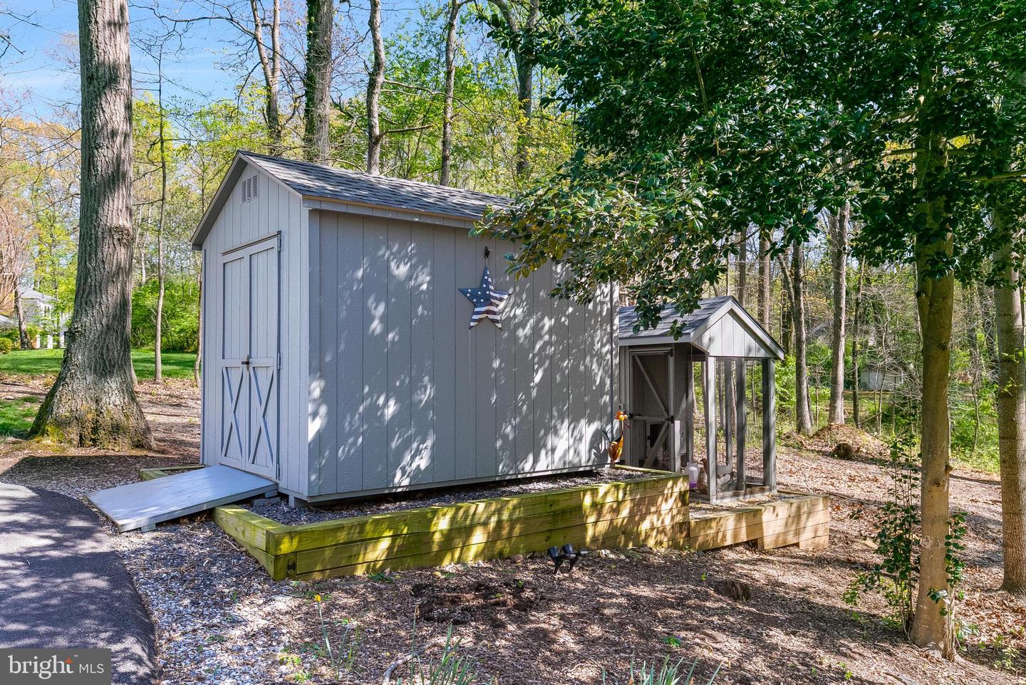 10217 LAWYERS RD, VIENNA, Virginia 22181, 4 Bedrooms Bedrooms, ,4 BathroomsBathrooms,Residential,For sale,10217 LAWYERS RD,VAFX2235354 MLS # VAFX2235354