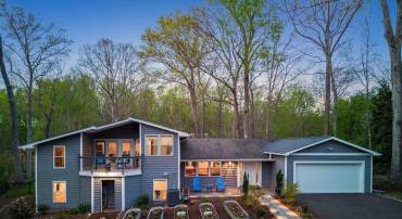 10217 LAWYERS RD, VIENNA, Virginia 22181, 4 Bedrooms Bedrooms, ,4 BathroomsBathrooms,Residential,For sale,10217 LAWYERS RD,VAFX2235354 MLS # VAFX2235354