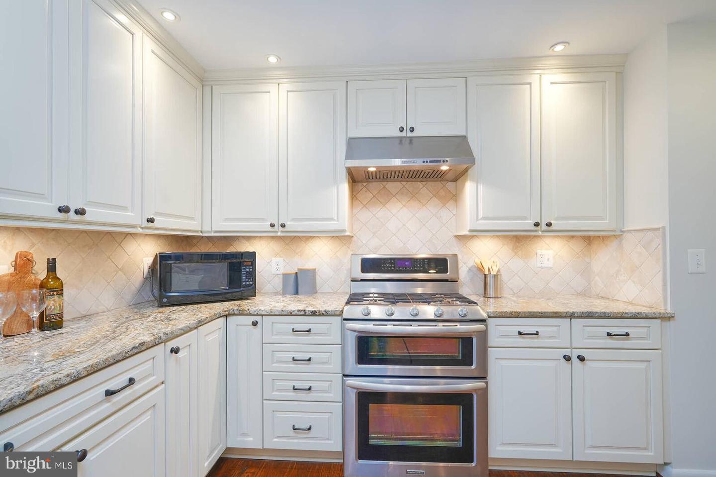 6511 ENGEL DR, MCLEAN, Virginia 22101, 5 Bedrooms Bedrooms, ,3 BathroomsBathrooms,Residential,For sale,6511 ENGEL DR,VAFX2235634 MLS # VAFX2235634
