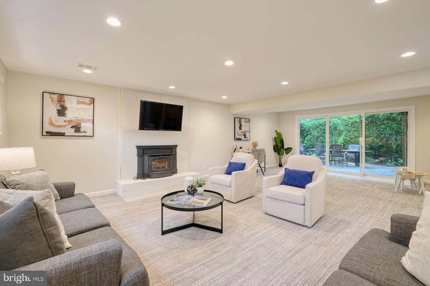 6511 ENGEL DR, MCLEAN, Virginia 22101, 5 Bedrooms Bedrooms, ,3 BathroomsBathrooms,Residential,For sale,6511 ENGEL DR,VAFX2235634 MLS # VAFX2235634