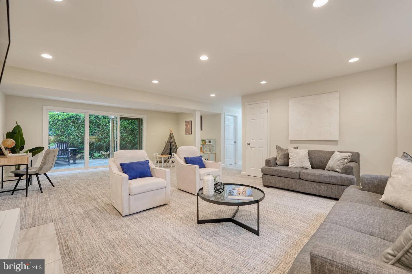 6511 ENGEL DR, MCLEAN, Virginia 22101, 5 Bedrooms Bedrooms, ,3 BathroomsBathrooms,Residential,For sale,6511 ENGEL DR,VAFX2235634 MLS # VAFX2235634