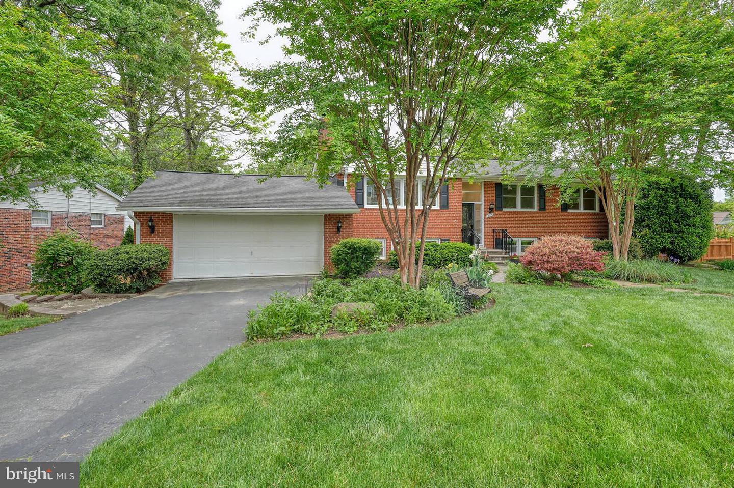 6511 ENGEL DR, MCLEAN, Virginia 22101, 5 Bedrooms Bedrooms, ,3 BathroomsBathrooms,Residential,For sale,6511 ENGEL DR,VAFX2235634 MLS # VAFX2235634