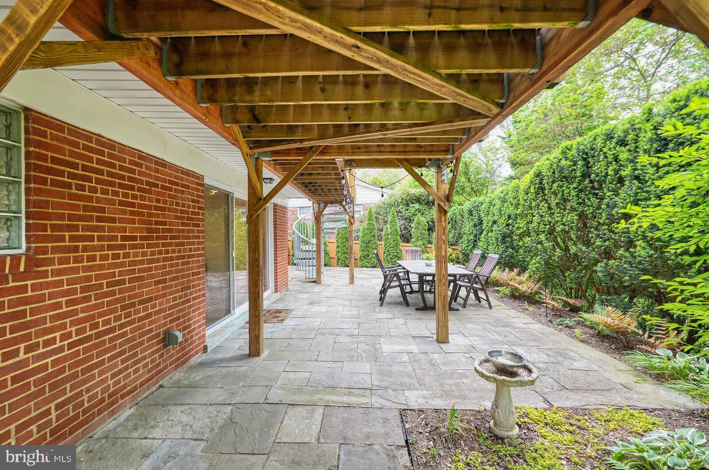 6511 ENGEL DR, MCLEAN, Virginia 22101, 5 Bedrooms Bedrooms, ,3 BathroomsBathrooms,Residential,For sale,6511 ENGEL DR,VAFX2235634 MLS # VAFX2235634