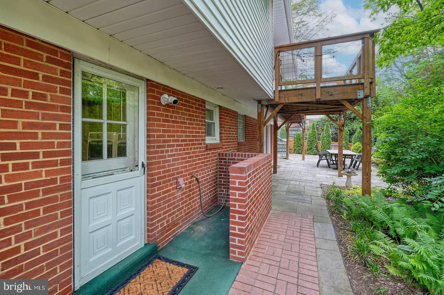6511 ENGEL DR, MCLEAN, Virginia 22101, 5 Bedrooms Bedrooms, ,3 BathroomsBathrooms,Residential,For sale,6511 ENGEL DR,VAFX2235634 MLS # VAFX2235634