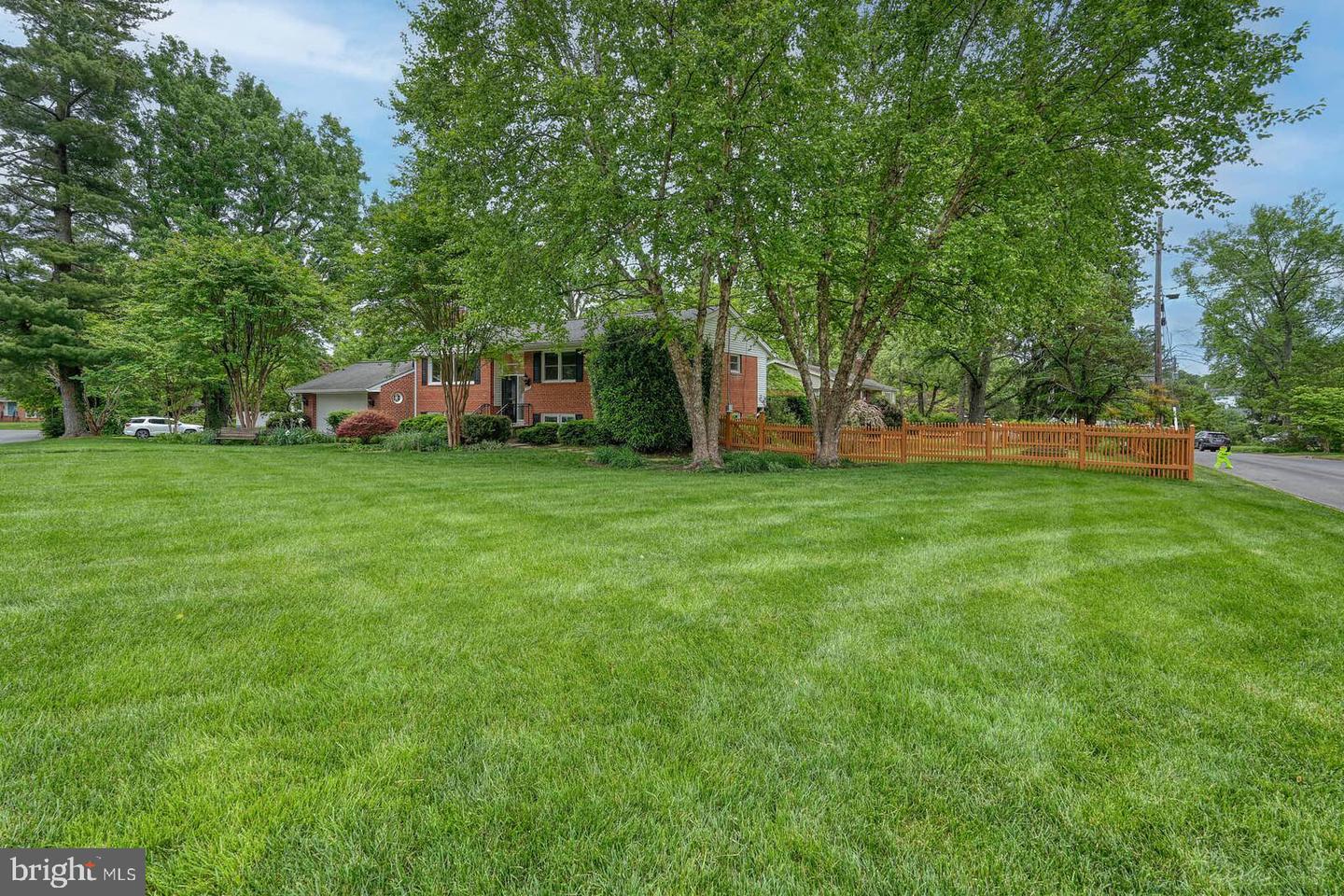 6511 ENGEL DR, MCLEAN, Virginia 22101, 5 Bedrooms Bedrooms, ,3 BathroomsBathrooms,Residential,For sale,6511 ENGEL DR,VAFX2235634 MLS # VAFX2235634