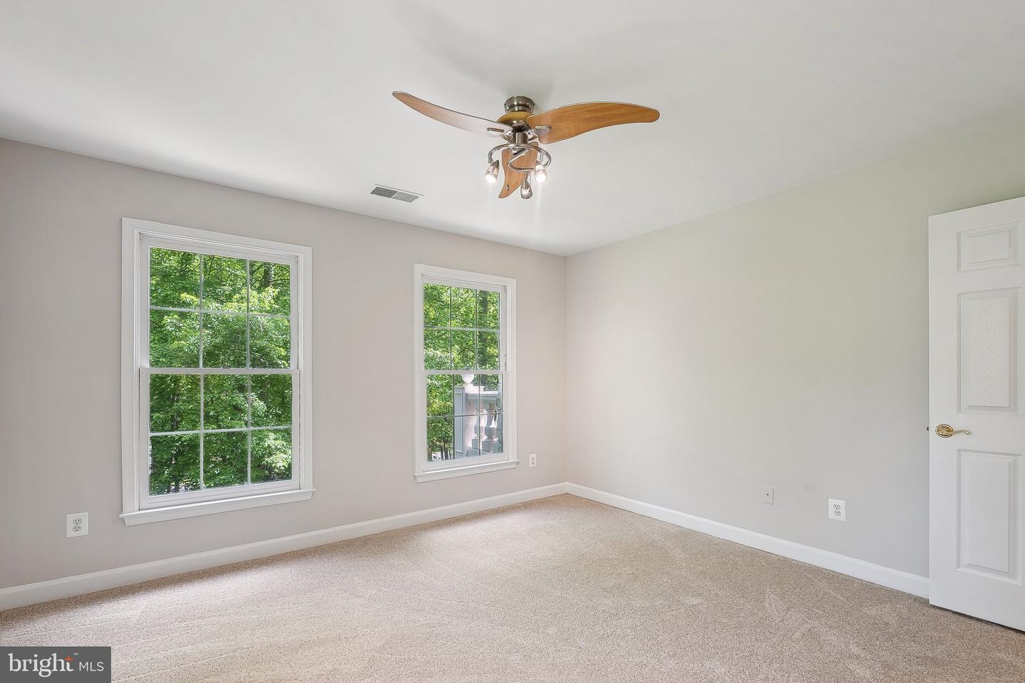 3222 NAVY DR, OAK HILL, Virginia 20171, 5 Bedrooms Bedrooms, ,4 BathroomsBathrooms,Residential,For sale,3222 NAVY DR,VAFX2235670 MLS # VAFX2235670