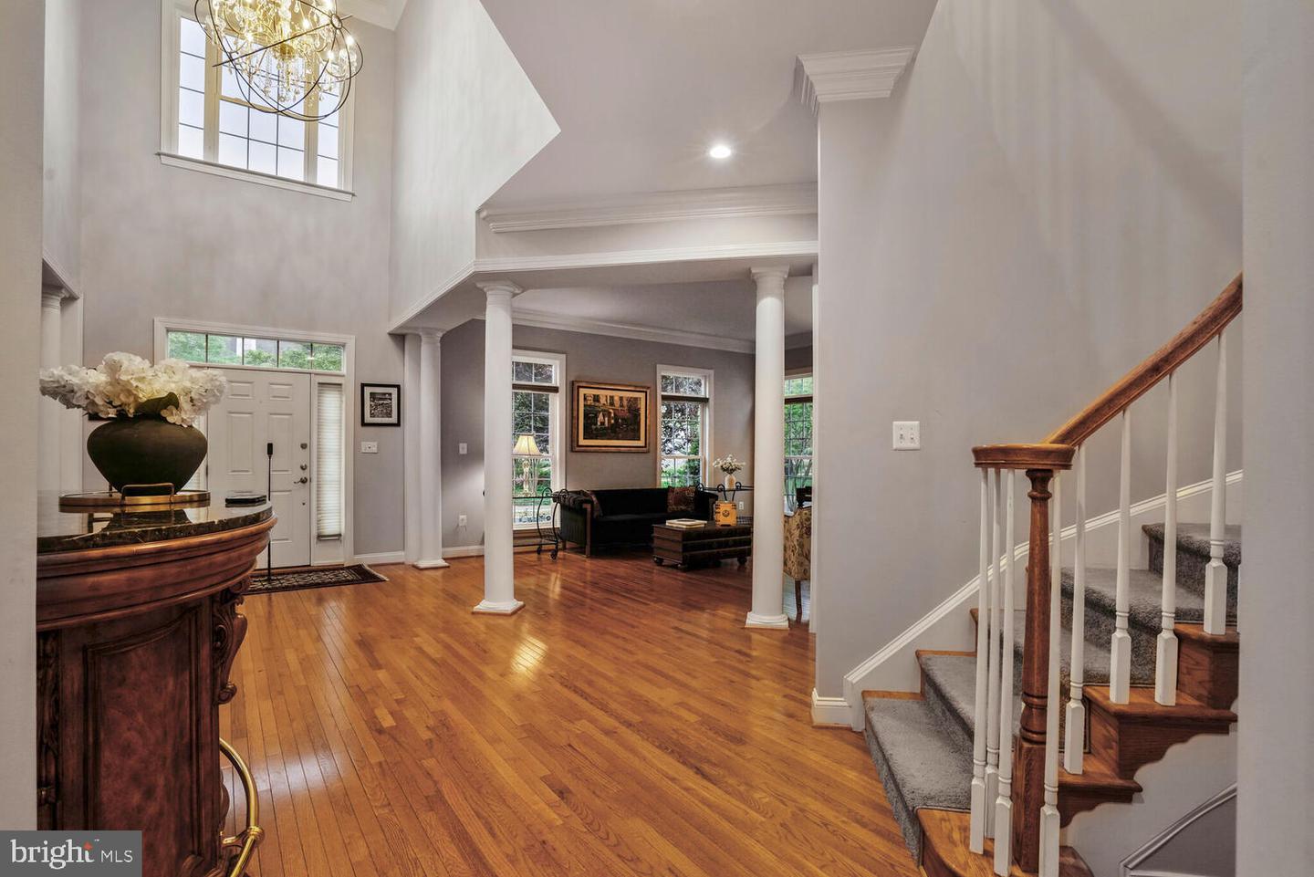 2960 TROUSSEAU LN, OAKTON, Virginia 22124, 5 Bedrooms Bedrooms, ,4 BathroomsBathrooms,Residential,For sale,2960 TROUSSEAU LN,VAFX2235672 MLS # VAFX2235672