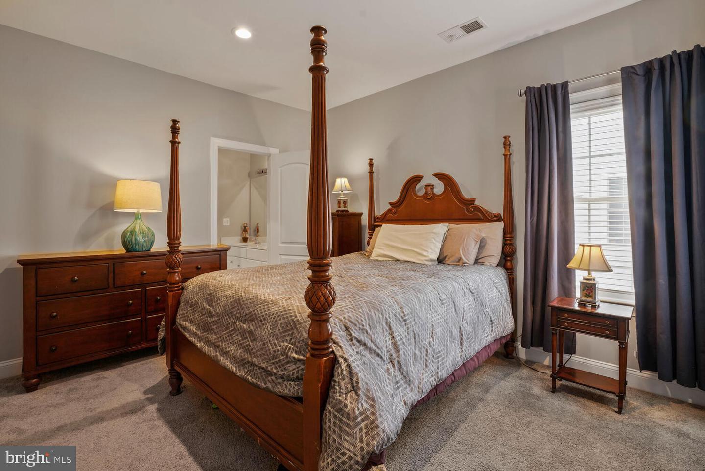 2960 TROUSSEAU LN, OAKTON, Virginia 22124, 5 Bedrooms Bedrooms, ,4 BathroomsBathrooms,Residential,For sale,2960 TROUSSEAU LN,VAFX2235672 MLS # VAFX2235672