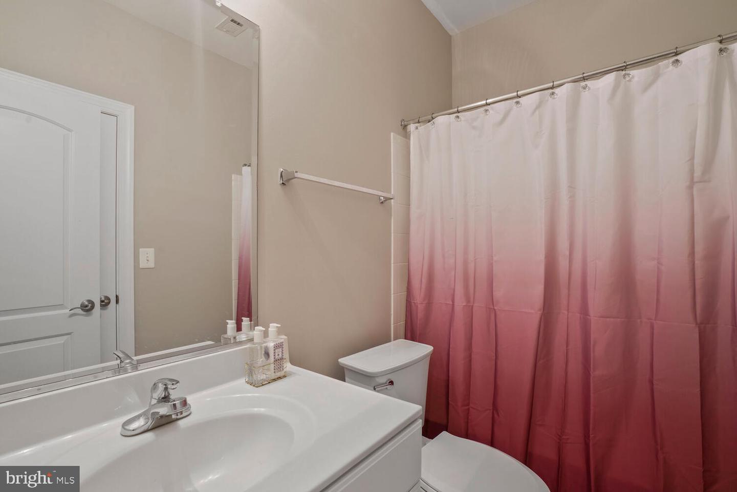2960 TROUSSEAU LN, OAKTON, Virginia 22124, 5 Bedrooms Bedrooms, ,4 BathroomsBathrooms,Residential,For sale,2960 TROUSSEAU LN,VAFX2235672 MLS # VAFX2235672