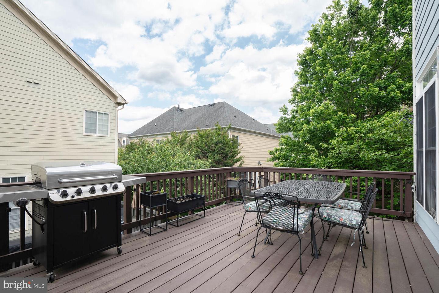 2960 TROUSSEAU LN, OAKTON, Virginia 22124, 5 Bedrooms Bedrooms, ,4 BathroomsBathrooms,Residential,For sale,2960 TROUSSEAU LN,VAFX2235672 MLS # VAFX2235672