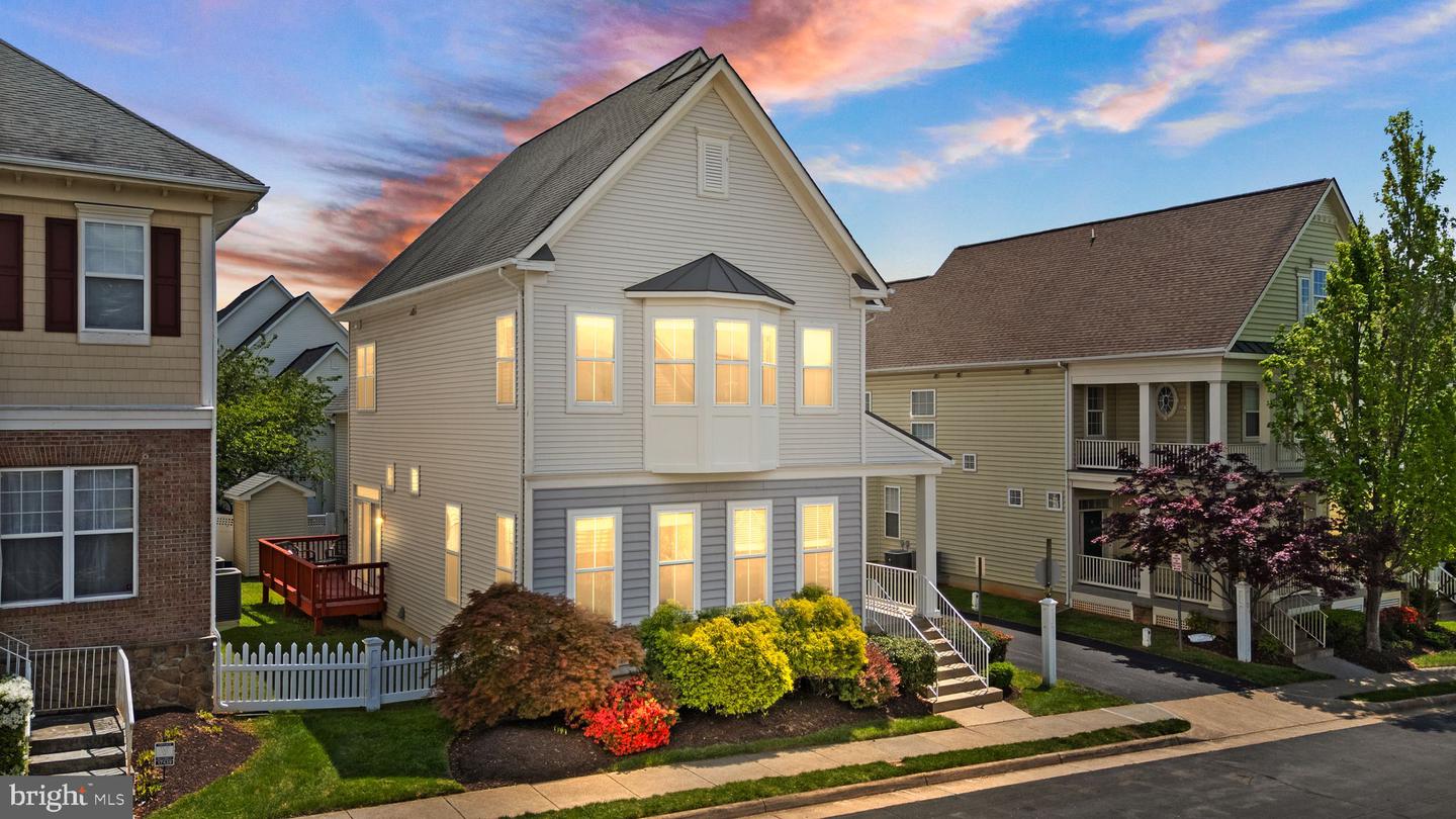 17435 LETHRIDGE CIR, ROUND HILL, Virginia 20141, 5 Bedrooms Bedrooms, ,4 BathroomsBathrooms,Residential,For sale,17435 LETHRIDGE CIR,VALO2094480 MLS # VALO2094480