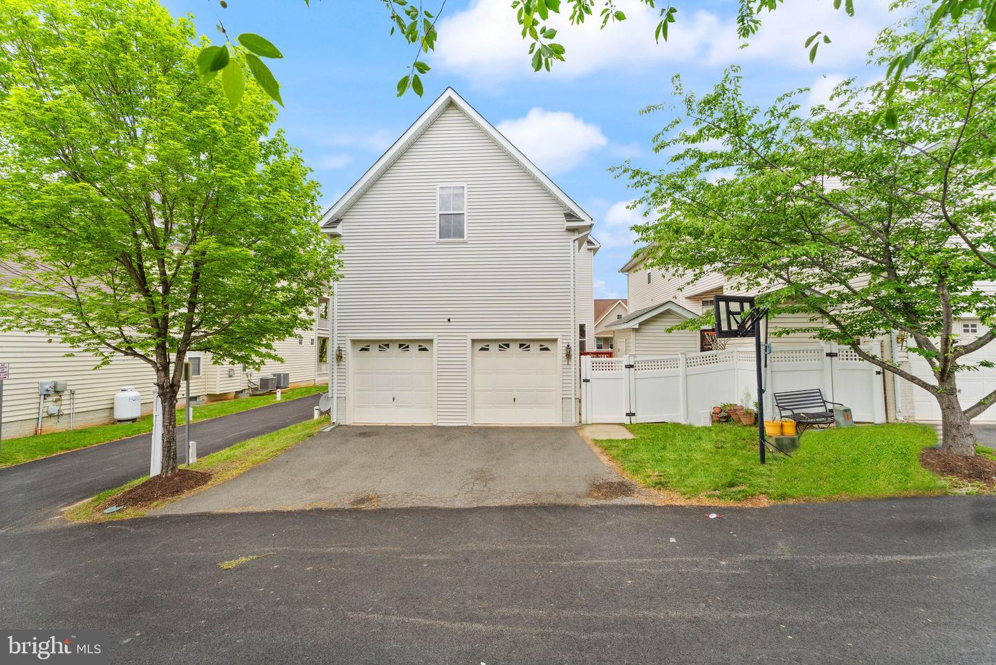17435 LETHRIDGE CIR, ROUND HILL, Virginia 20141, 5 Bedrooms Bedrooms, ,4 BathroomsBathrooms,Residential,For sale,17435 LETHRIDGE CIR,VALO2094480 MLS # VALO2094480