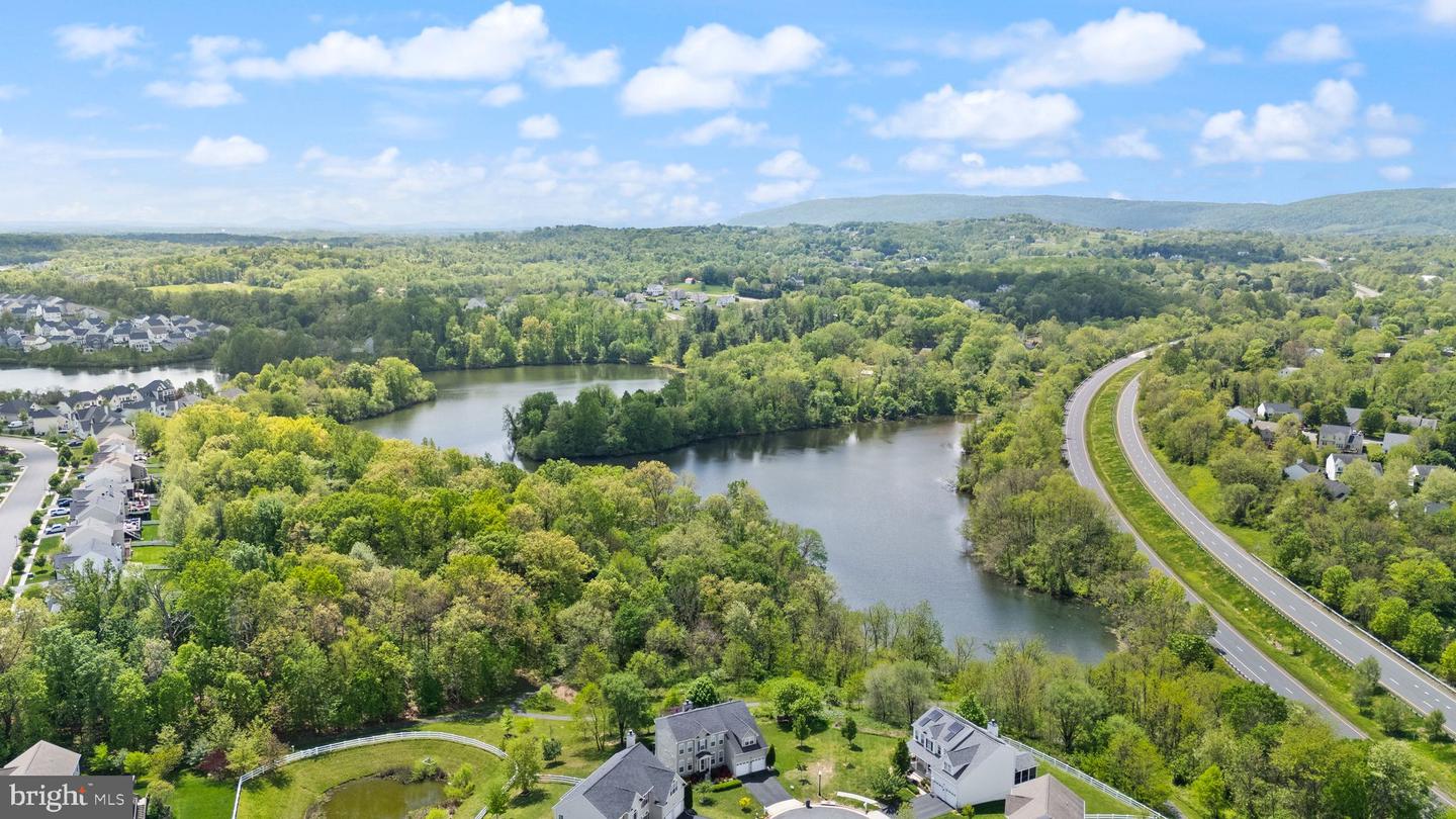 17435 LETHRIDGE CIR, ROUND HILL, Virginia 20141, 5 Bedrooms Bedrooms, ,4 BathroomsBathrooms,Residential,For sale,17435 LETHRIDGE CIR,VALO2094480 MLS # VALO2094480