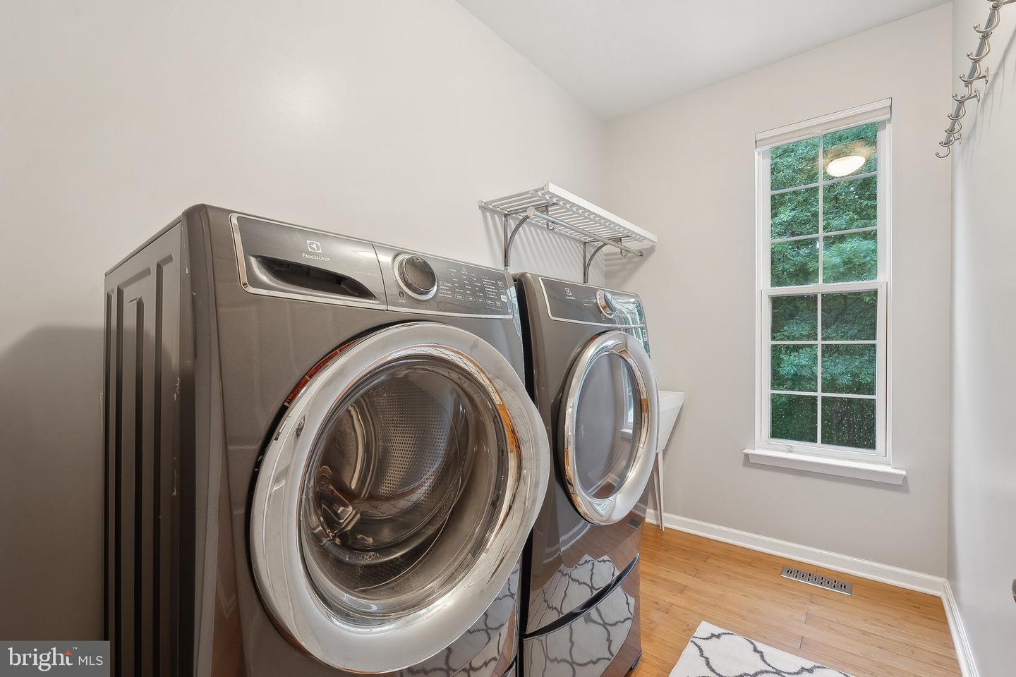 8479 CATIA LN, SPRINGFIELD, Virginia 22153, 5 Bedrooms Bedrooms, ,3 BathroomsBathrooms,Residential,For sale,8479 CATIA LN,VAFX2235798 MLS # VAFX2235798