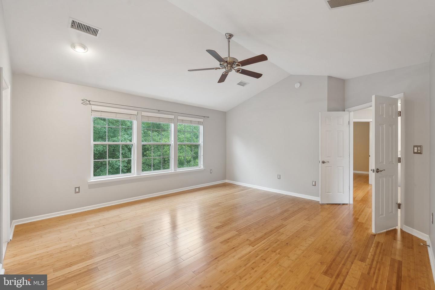 8479 CATIA LN, SPRINGFIELD, Virginia 22153, 5 Bedrooms Bedrooms, ,3 BathroomsBathrooms,Residential,For sale,8479 CATIA LN,VAFX2235798 MLS # VAFX2235798