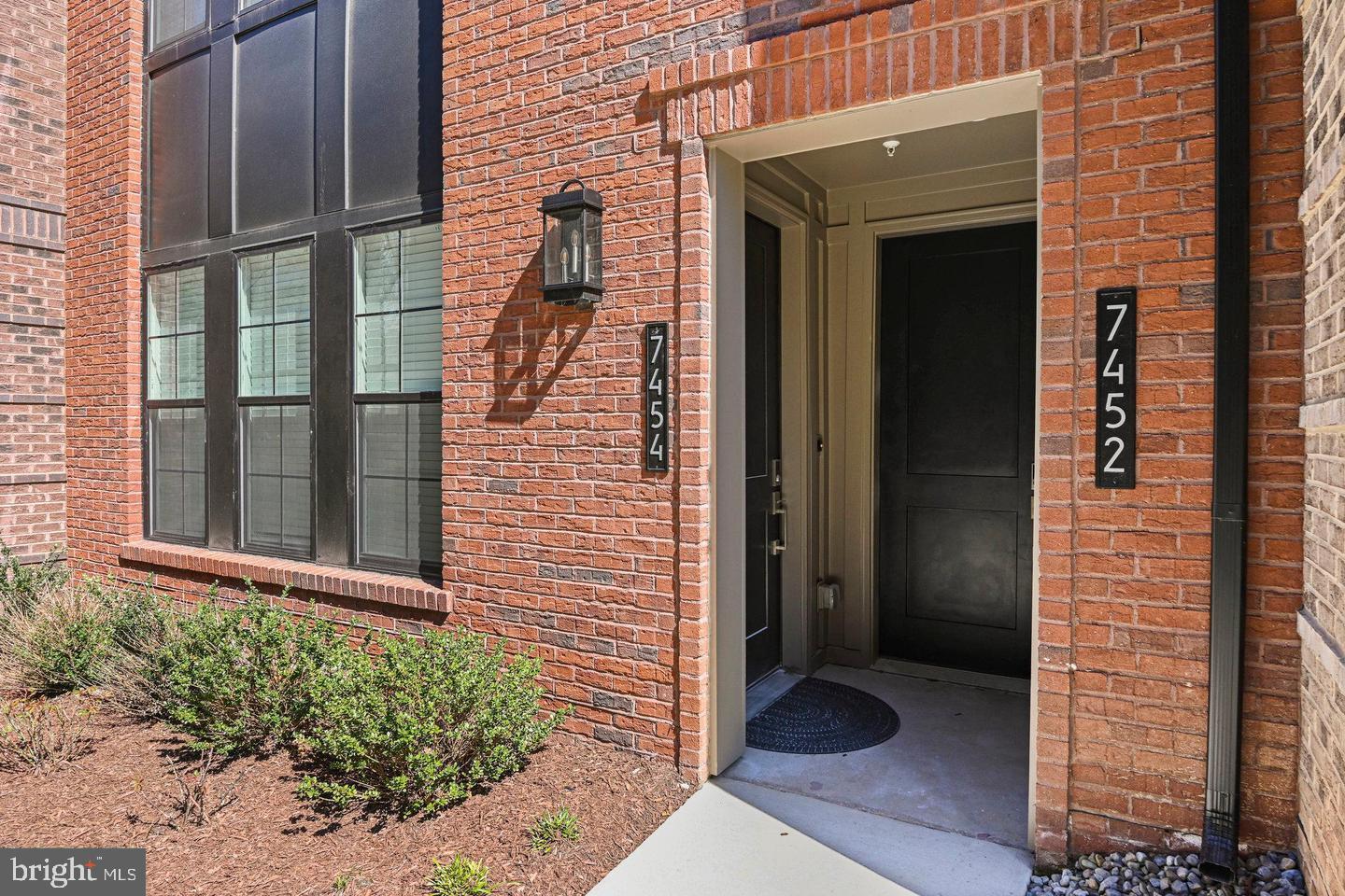 7454 BACKETT WOOD TER #403, MCLEAN, Virginia 22102, 3 Bedrooms Bedrooms, ,2 BathroomsBathrooms,Residential,For sale,7454 BACKETT WOOD TER #403,VAFX2235890 MLS # VAFX2235890