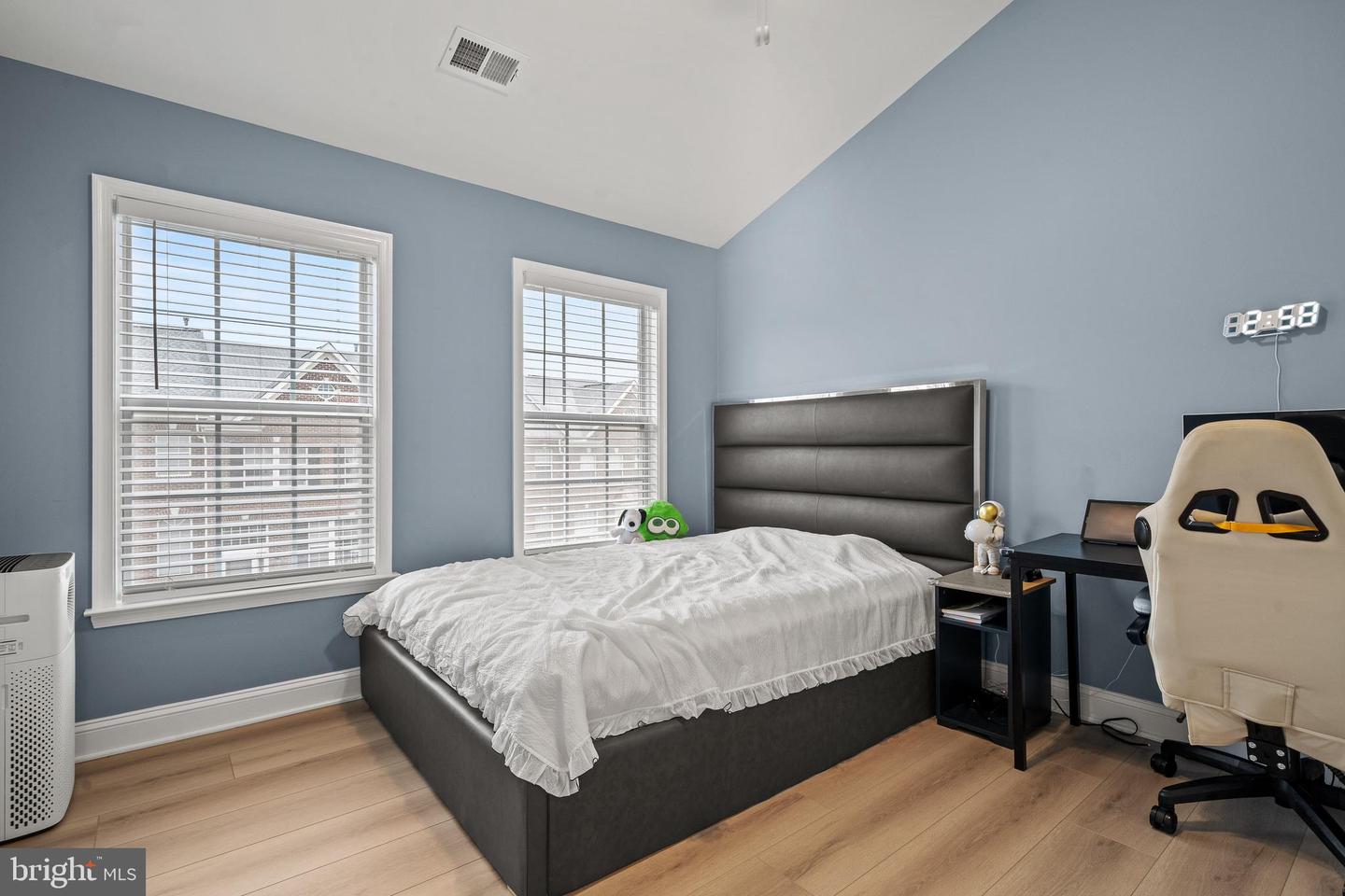 13963 JAMES CROSS ST, CHANTILLY, Virginia 20151, 4 Bedrooms Bedrooms, ,3 BathroomsBathrooms,Residential,For sale,13963 JAMES CROSS ST,VAFX2236006 MLS # VAFX2236006
