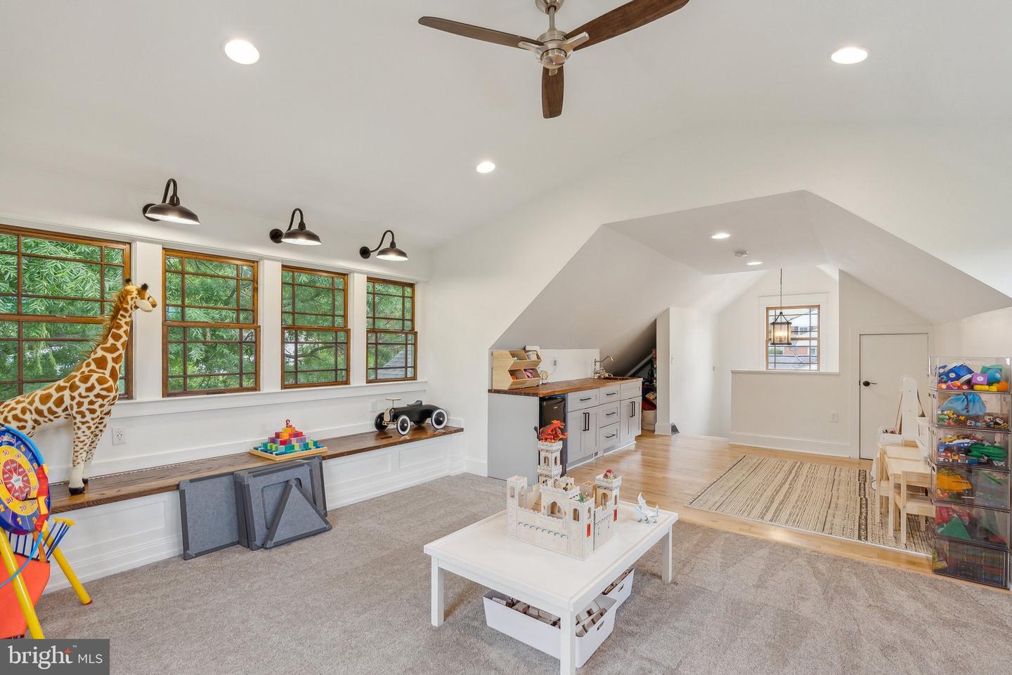 3703 HEATHER CT, ALEXANDRIA, Virginia 22310, 6 Bedrooms Bedrooms, ,5 BathroomsBathrooms,Residential,For sale,3703 HEATHER CT,VAFX2236066 MLS # VAFX2236066