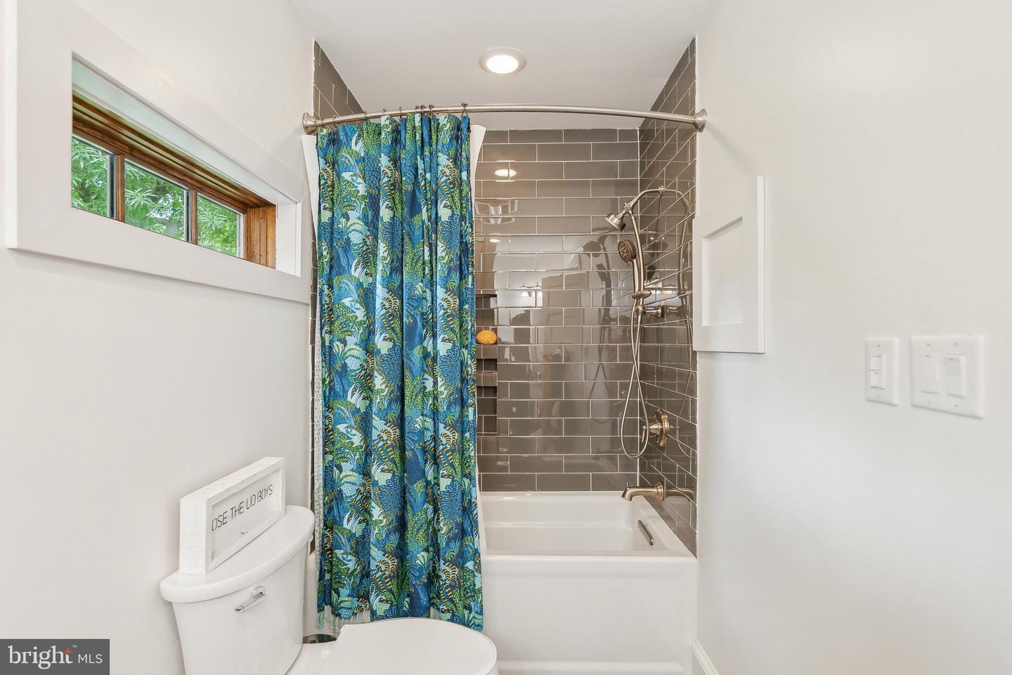 3703 HEATHER CT, ALEXANDRIA, Virginia 22310, 6 Bedrooms Bedrooms, ,5 BathroomsBathrooms,Residential,For sale,3703 HEATHER CT,VAFX2236066 MLS # VAFX2236066