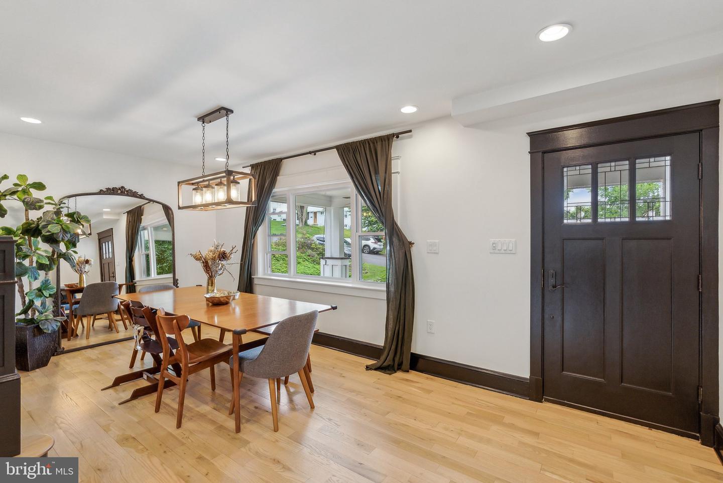 3703 HEATHER CT, ALEXANDRIA, Virginia 22310, 6 Bedrooms Bedrooms, ,5 BathroomsBathrooms,Residential,For sale,3703 HEATHER CT,VAFX2236066 MLS # VAFX2236066