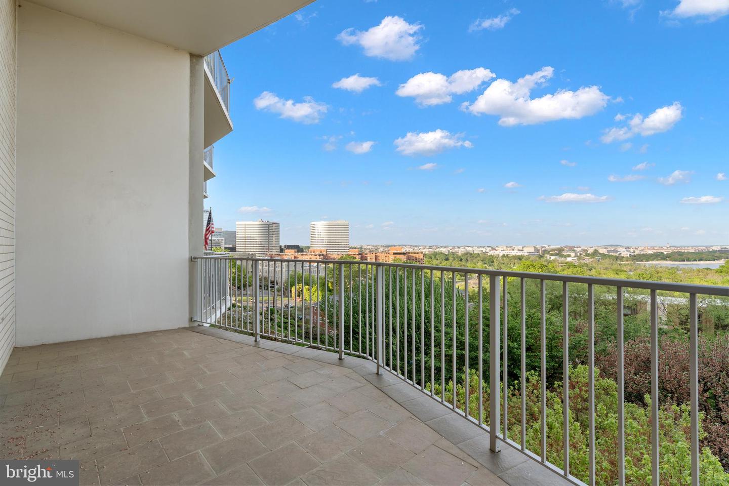 1200 N NASH ST N #549, ARLINGTON, Virginia 22209, 1 Bedroom Bedrooms, ,1 BathroomBathrooms,Residential,For sale,1200 N NASH ST N #549,VAAR2056448 MLS # VAAR2056448