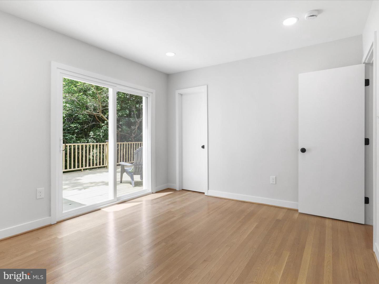 862 N OHIO ST, ARLINGTON, Virginia 22205, 5 Bedrooms Bedrooms, ,3 BathroomsBathrooms,Residential,For sale,862 N OHIO ST,VAAR2056478 MLS # VAAR2056478