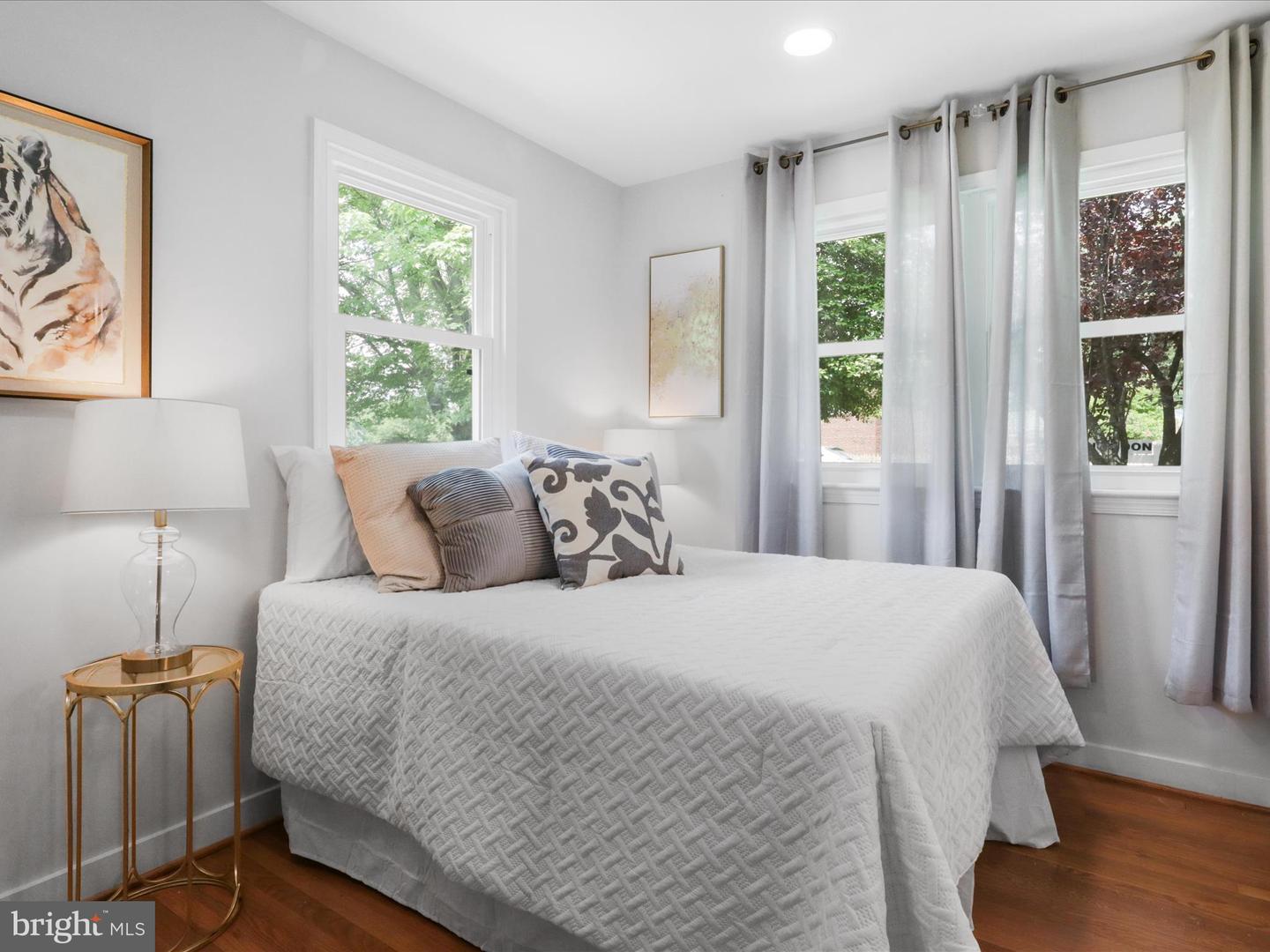 862 N OHIO ST, ARLINGTON, Virginia 22205, 5 Bedrooms Bedrooms, ,3 BathroomsBathrooms,Residential,For sale,862 N OHIO ST,VAAR2056478 MLS # VAAR2056478