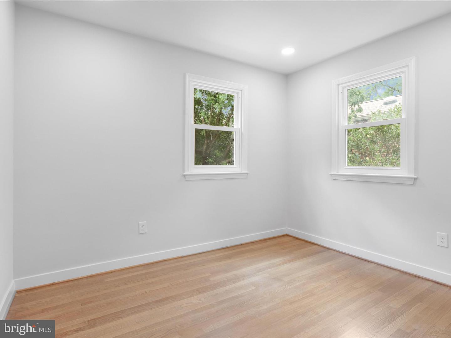 862 N OHIO ST, ARLINGTON, Virginia 22205, 5 Bedrooms Bedrooms, ,3 BathroomsBathrooms,Residential,For sale,862 N OHIO ST,VAAR2056478 MLS # VAAR2056478
